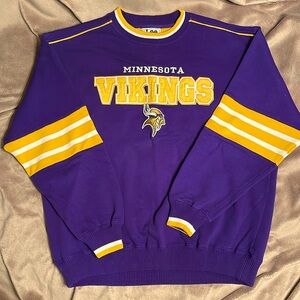 Size L Lee Sport MN Vikings sweatshirt - very good condition.